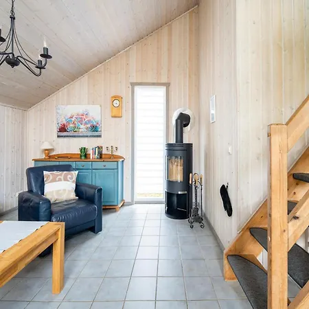 Holiday home Mirow In *