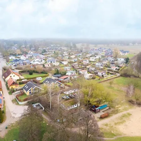Holiday home Mirow In *