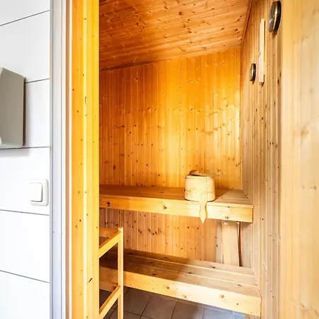 Im Mirow 度假居 *